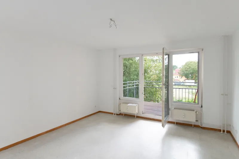 Helle 2-Raumwohnung mit Süd-Balkon in Pankow-Niederschönhausen — photo 1